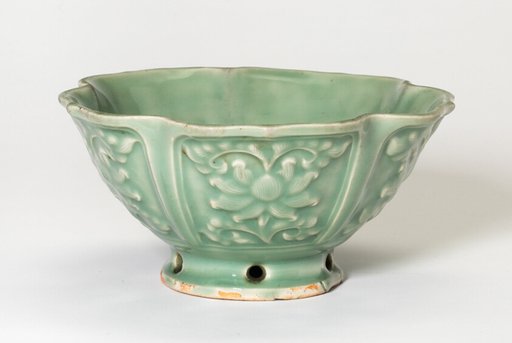 Foliate Bowl with Lotus Flowers