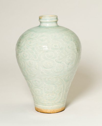 Bottle Vase (Meiping) with Stylized Spirals