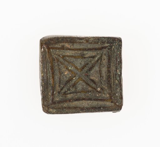 Goldweight with a Geometric Design