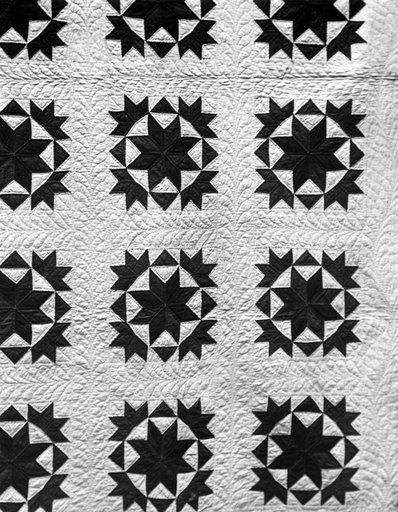 Bedcover (Sunburst or Modern Star Quilt)