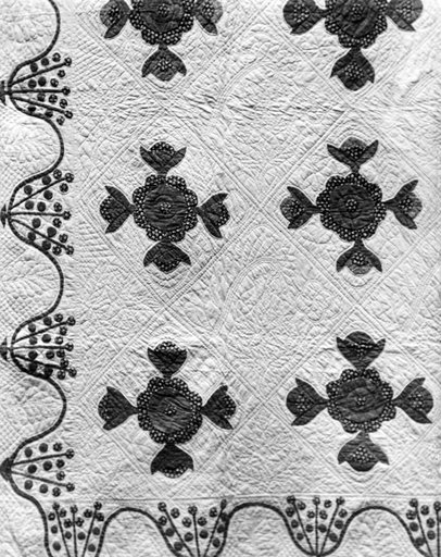 Bedcover (Roses and Buds or Bride's Quilt)