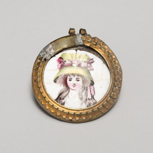 Cloak Pin (Knob or Tieback)