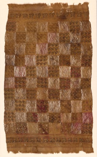 Tunic shoulder fragment