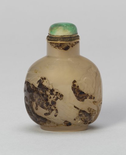 Snuff Bottle with an Equestrian Archer Chasing a Deer