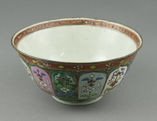 Bencharong (Five-Colored) Ware, Bowl