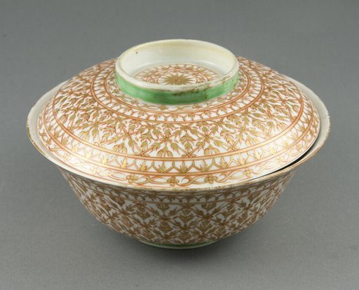 Lai Nam Thong (Gold-Washed) Ware, Covered Bowl