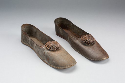 Women's Shoes (Anniversary Tin)