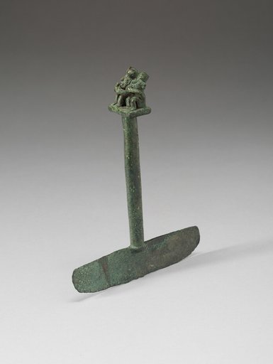 Wide-Blade Knife with Two Seated Figures on Top