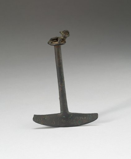 Wide-Blade Knifew with Reclining Animal on Top