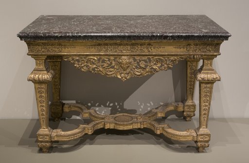 Pier Table