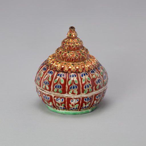 Lai Nam Thong (Gold-Washed) Ware, Miniature Jar with Tiered Cover