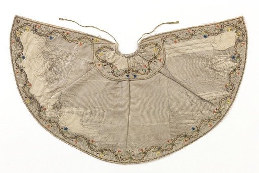 Cape for an ecclesiastical figurine