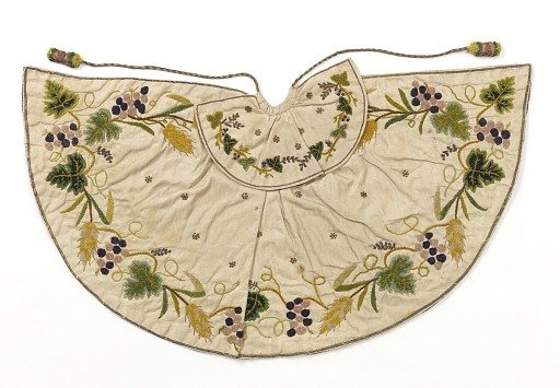 Cape for an ecclesiastical figurine