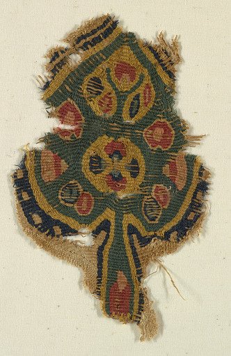 Fragment mounted onto a support fabric