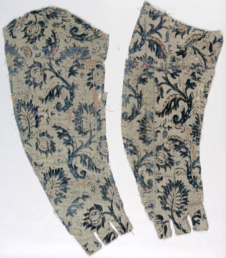 Sleeve fragments