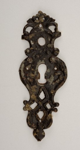 Keyhole escutcheon