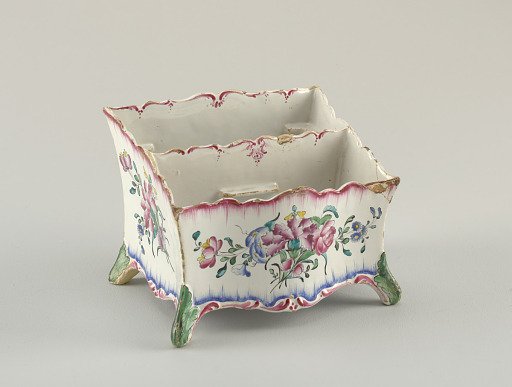 Flower pot
