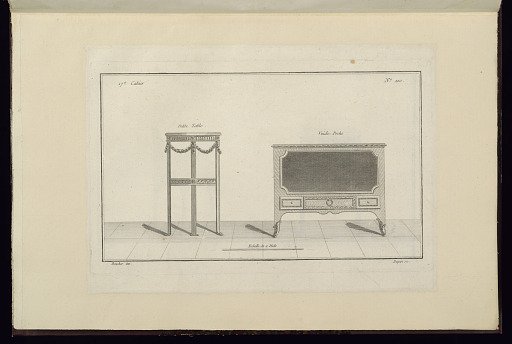 Petite Table [et] Vuide-Poche