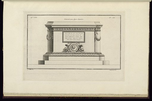 Piédestal pour figure Equestre