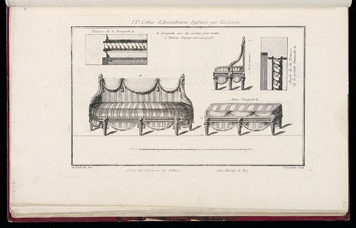 Banquette avec des accotoirs