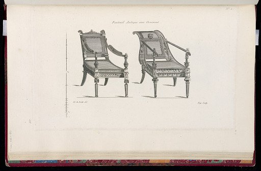 Fauteuil Antique avec Ornement