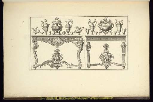Table Design with Vases