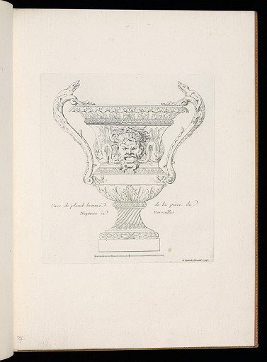 Vase en plomb bronzé de la piece de Neptune à Versailles