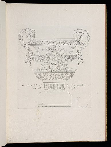 Vase de plomb bronzé, dans le Bosquet du Bal à Versailles