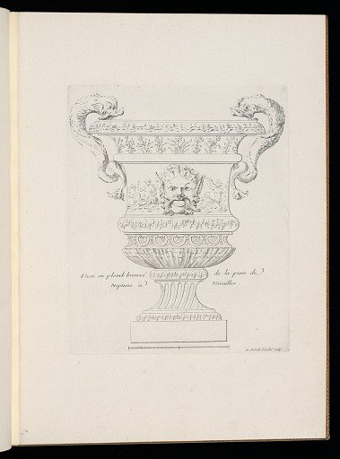 Vase en plomb bronzé de la piece de Neptune à Versailles
