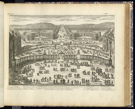 LE DERRIERE DE L’ENTRÉE DE VERSAILLES