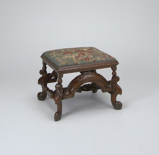 Foot stool