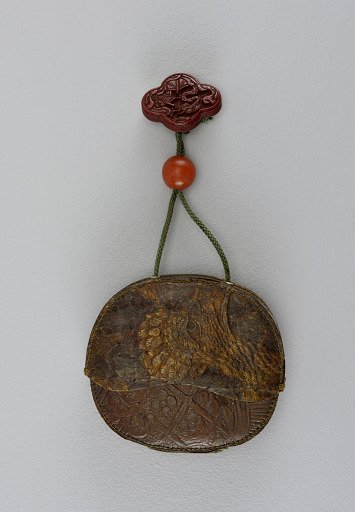 Kin-chaku (purse) with netsuke and ojime on chord