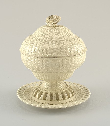 Chestnut bowl, cover and plate