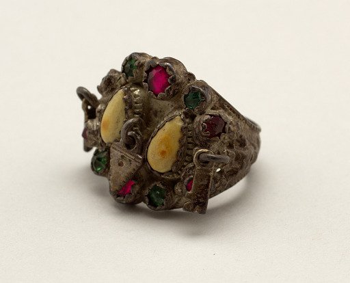 Ring