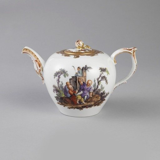 Teapot with Chinoiserie Vignettes