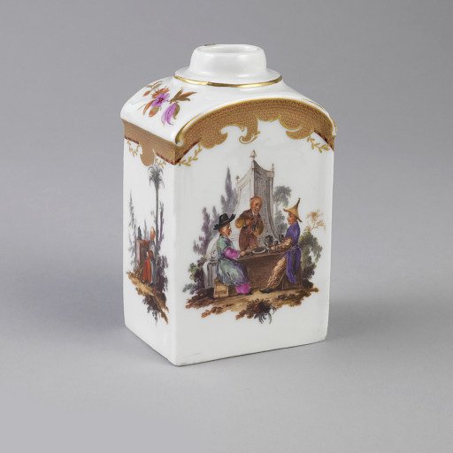 Tea Caddy with Chinoiserie Vignettes