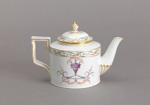 Teapot with Urn Pattern