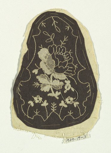 Pattern with uncompleted lace