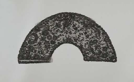 Fan leaf