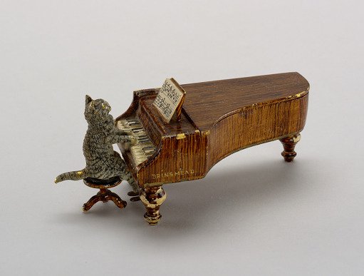 Pin holder