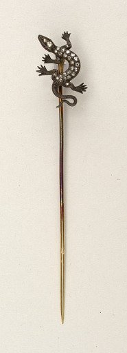 Scarf pin with salamander