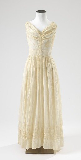 Underdress
