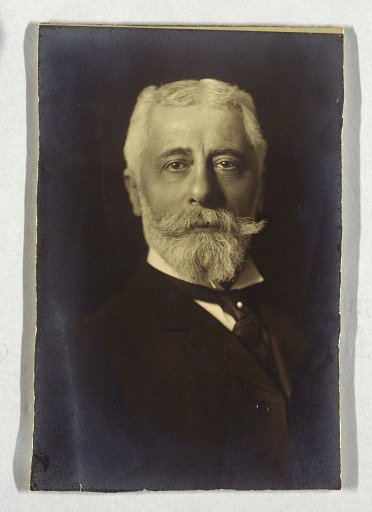 Photograph of Hector Guimard