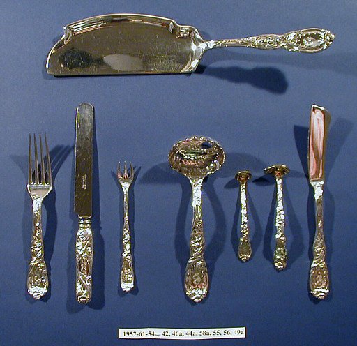 Chrysanthemum Pattern Salt Spoon