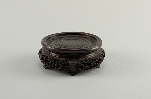 vase stand