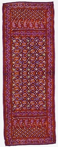 Ceremonial shoulder cloth (Selendang)
