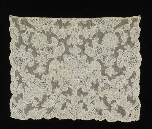 Cravat end