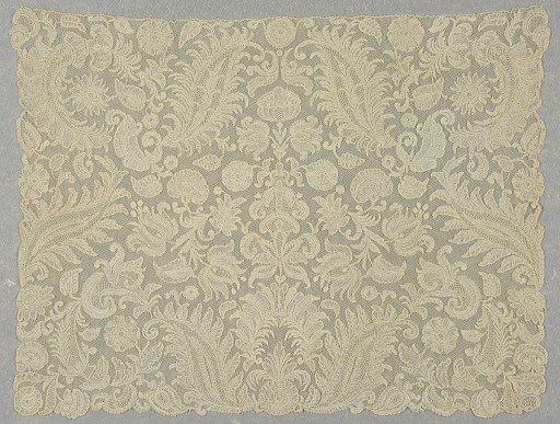 Cravat end