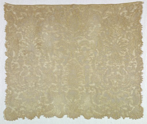Cravat end