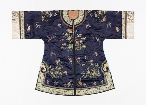 Woman's short robe
